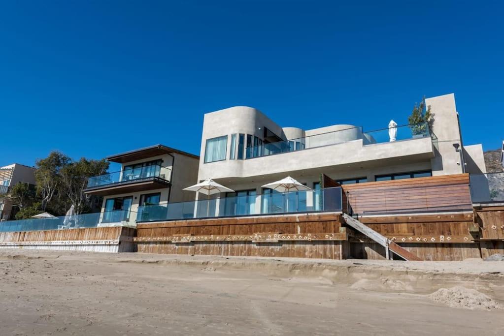 Malibu Sand Carbon Beach Suites Exterior photo