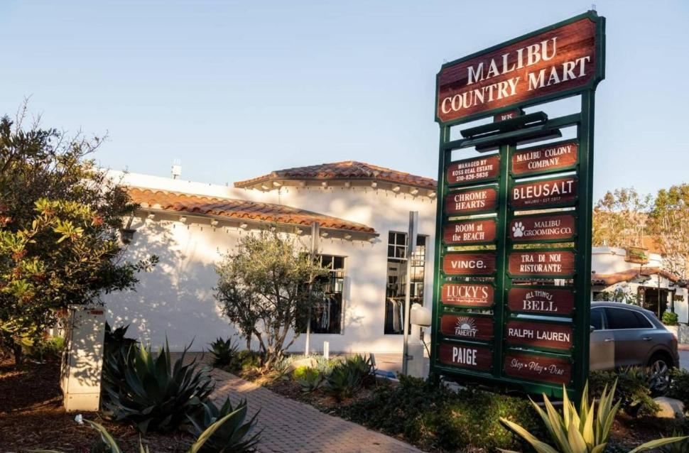 Malibu Sand Carbon Beach Suites Exterior photo