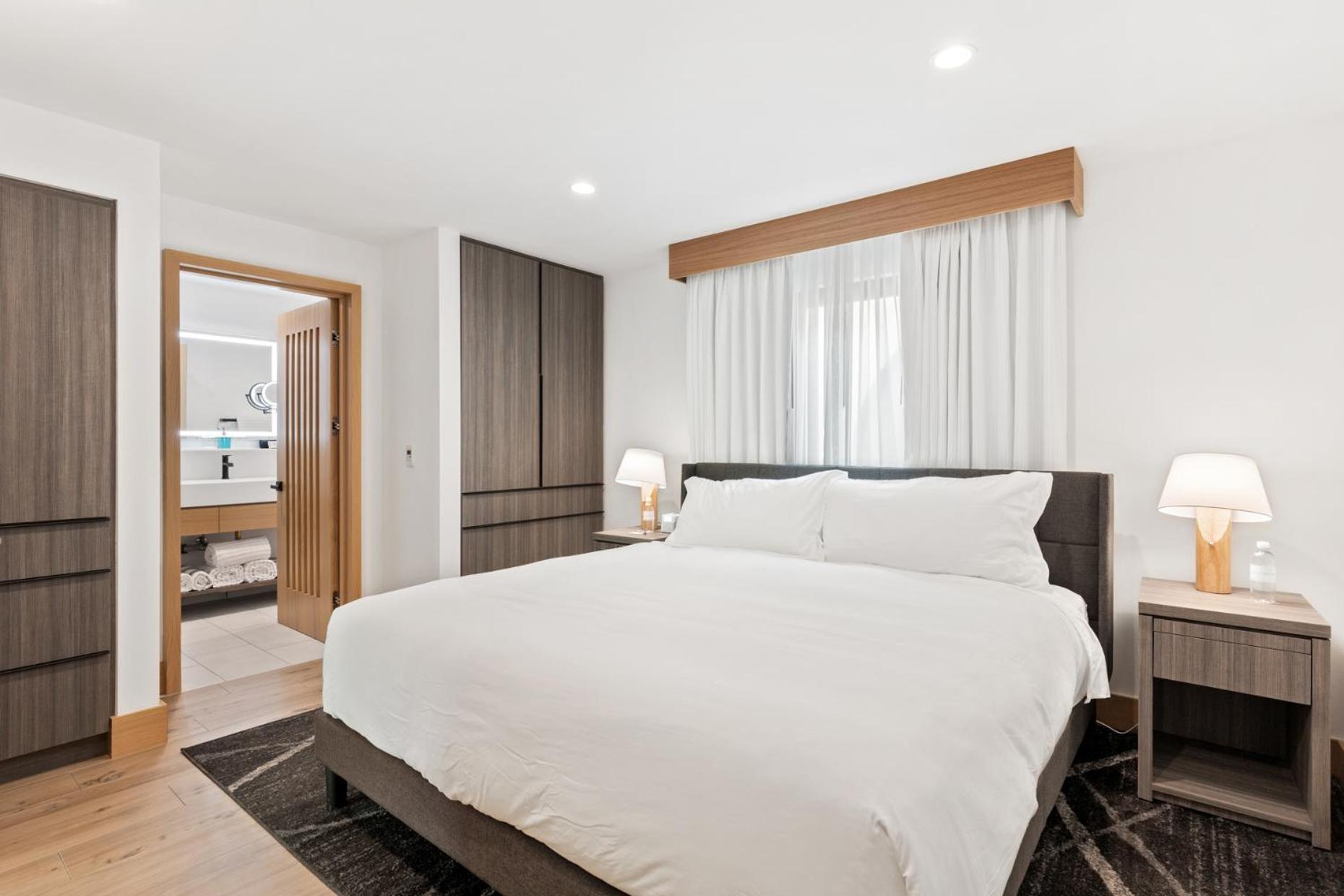 Malibu Sand Carbon Beach Suites Exterior photo