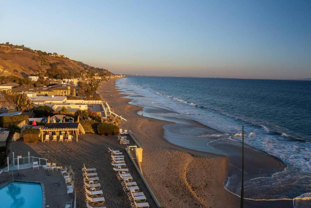 Malibu Sand Carbon Beach Suites Exterior photo